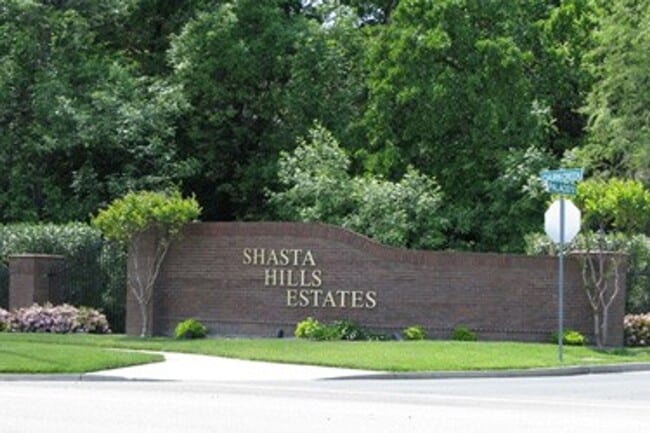 Foto del edificio - SHASTA HILLS ESTATES 55+ GATED COMMUNITY