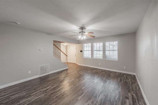Foto del edificio - 1756 Farleigh Ct