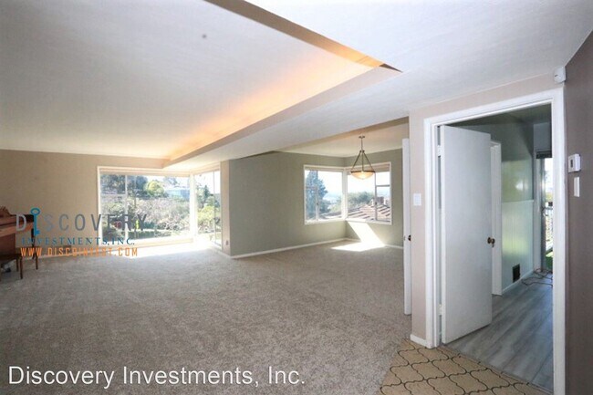 Foto del edificio - 3 br, 3 bath House - 6315 Barrett Ave.