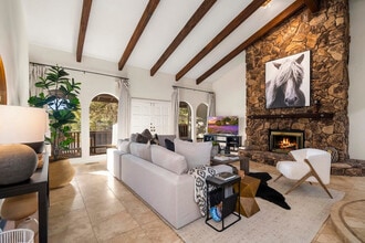 Building Photo - 32 San Patricio Dr