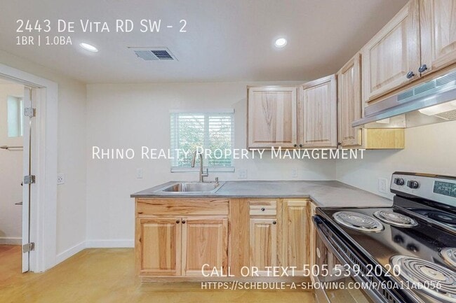 Building Photo - Completely Remodeled Unit In the SW!