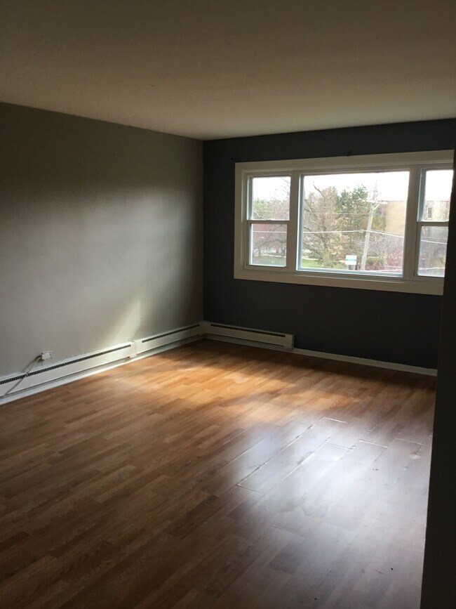 Foto del edificio - 435 N Hicks Rd