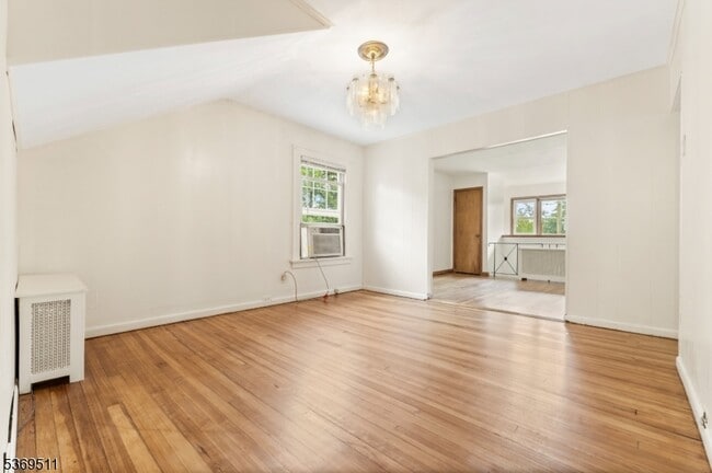 Building Photo - 69 Boyden Ave