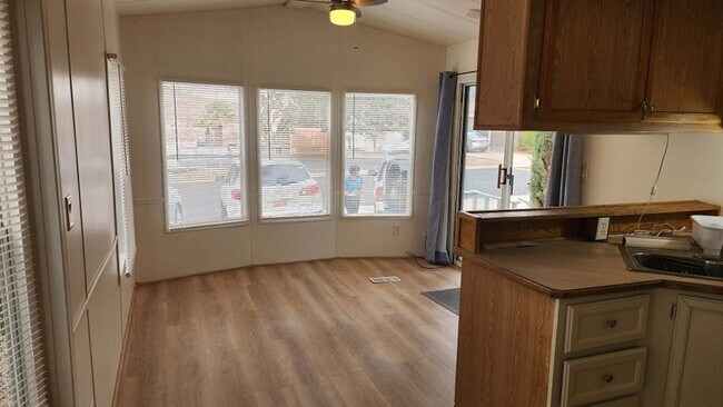 Foto del edificio - 163 Quail Creek Dr