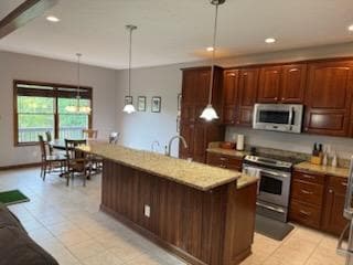 Building Photo - 2595 Yorktown Ct