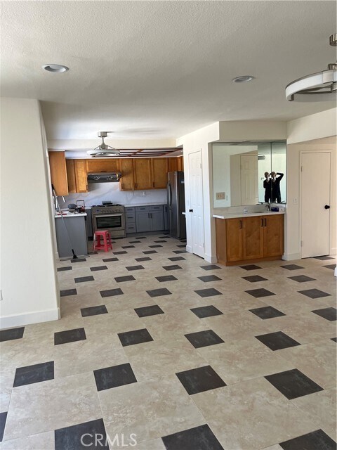 Building Photo - 320 Woodruff Dr