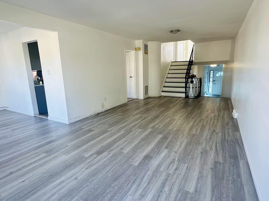 Foto principal - 16-11 215th St