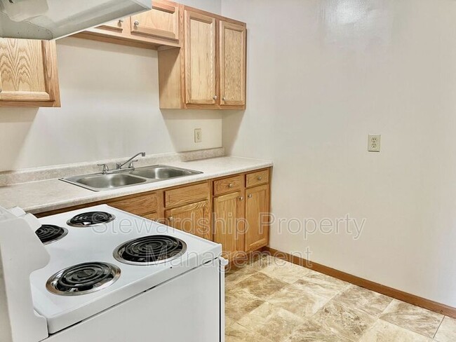 Foto del edificio - 7255 Hills and Dales Rd NW