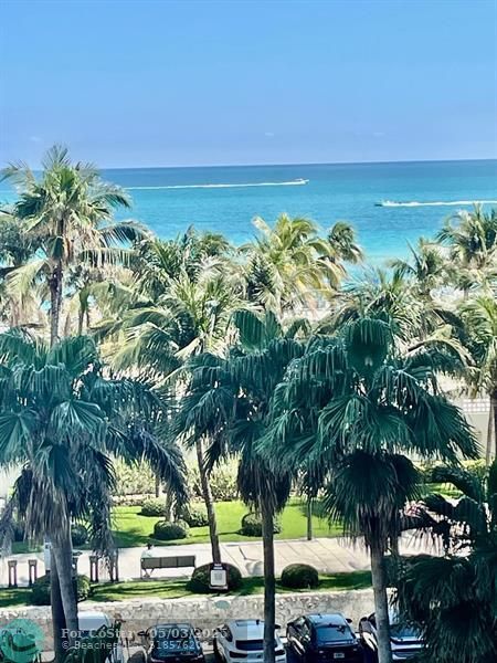 Foto del edificio - 2899 Collins Ave