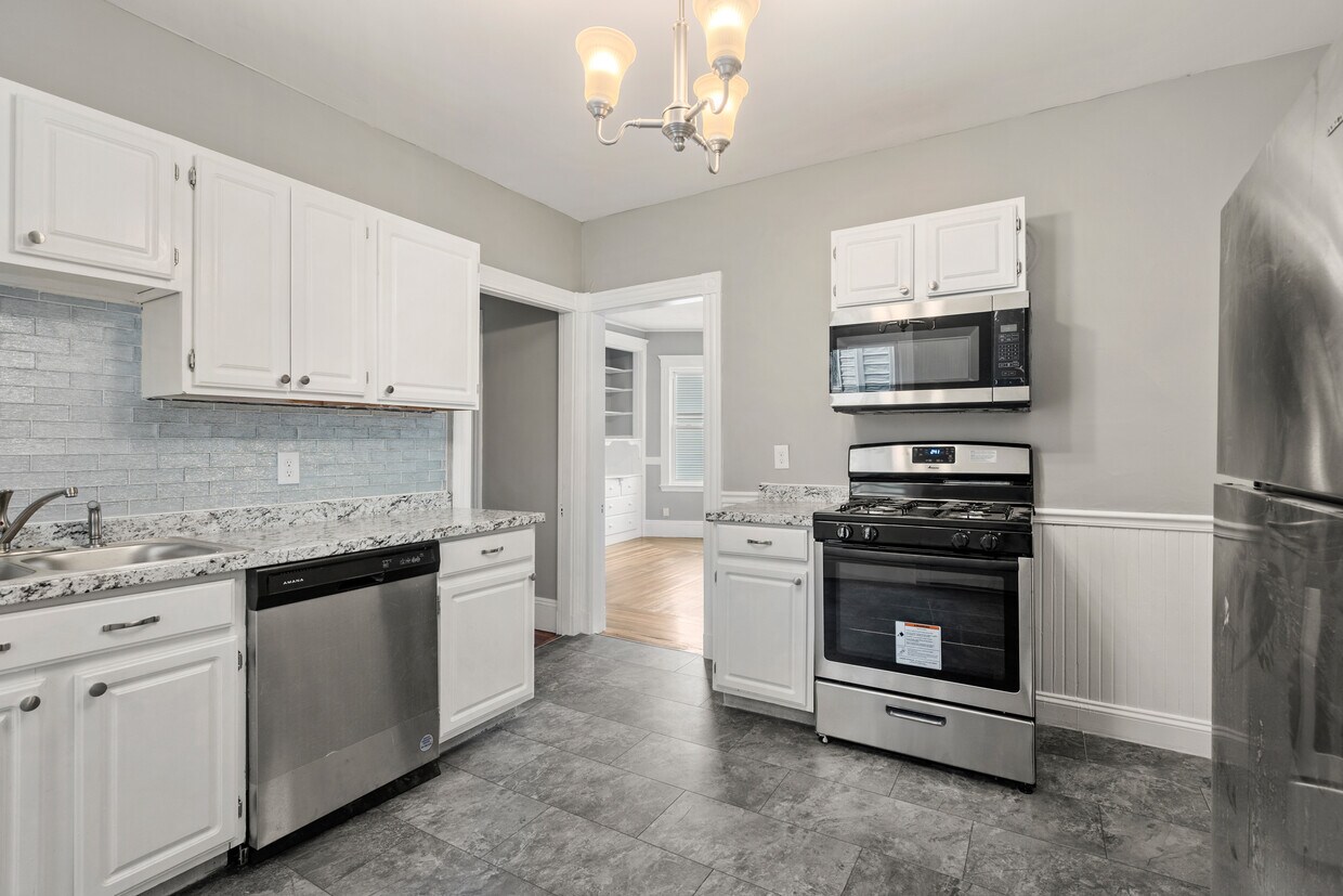 Foto principal - 36 Bellevue St