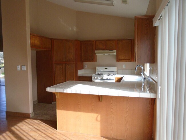 Foto del edificio - 7015 Rogue River Dr