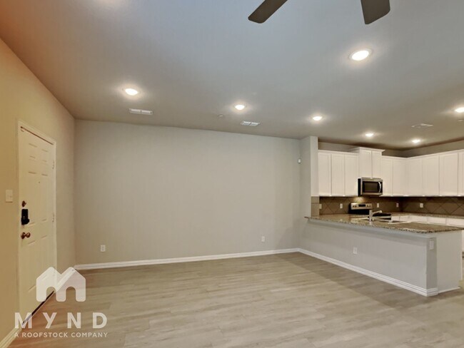 Foto del edificio - 1272 Alamo Dr