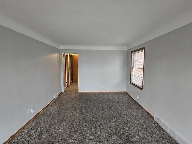 Foto del edificio - 18147 Runyon St