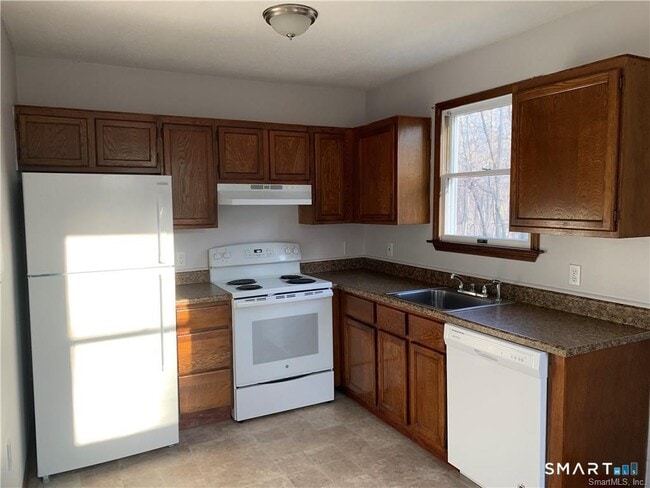 Building Photo - 454 Cow Hill Rd