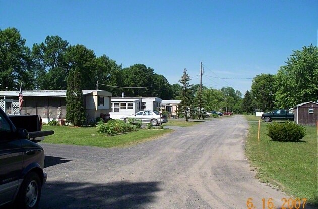 Primary Photo - Long Meadow Mobile Home Court