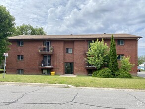 Building Photo - 750-750 Ontario St