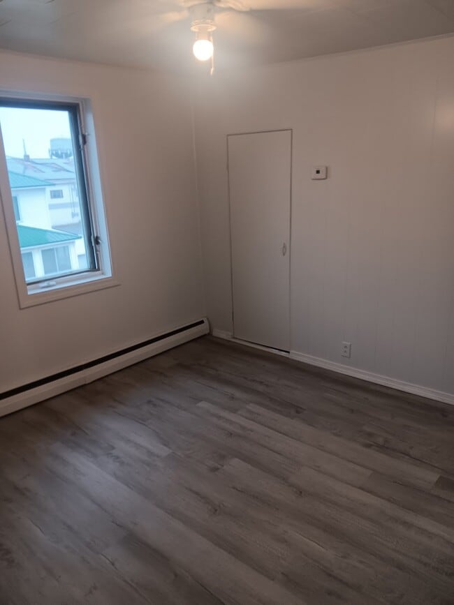 Building Photo - 110 Legion Ave