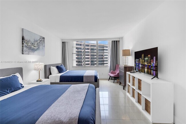 Foto del edificio - 5161 Collins Ave