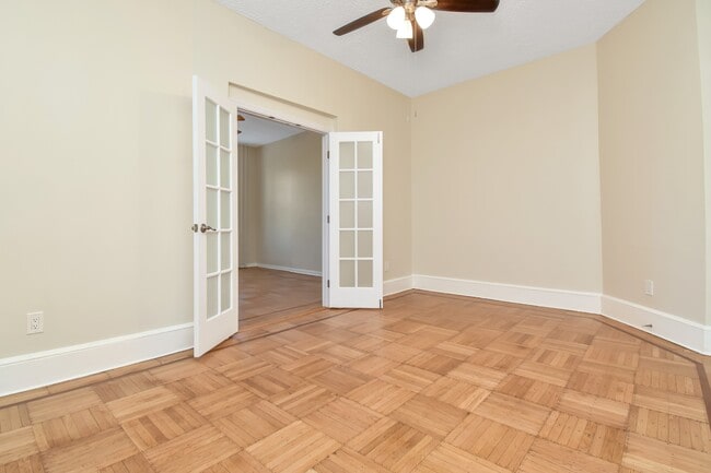 Building Photo - 2307 New York Ave