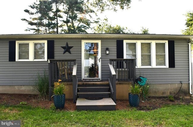 Foto del edificio - 6911 Old Beach Rd