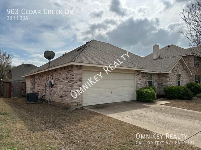 Foto del edificio - 903 Cedar Creek Dr