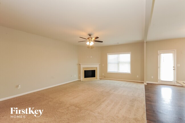 Foto del edificio - 2138 Massey Ln