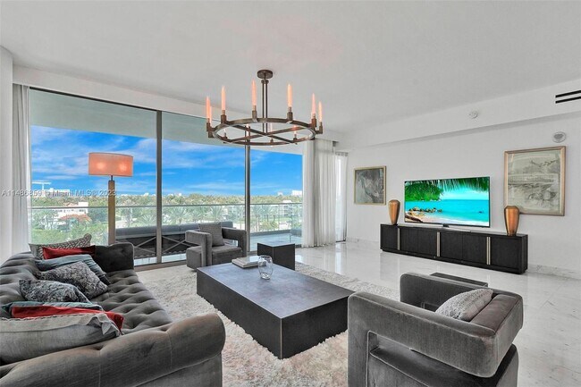 Foto del edificio - 10201 Collins Ave