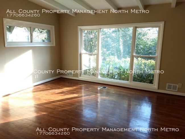 Building Photo - Nicely Renovated 3BR/2BA home in Marietta