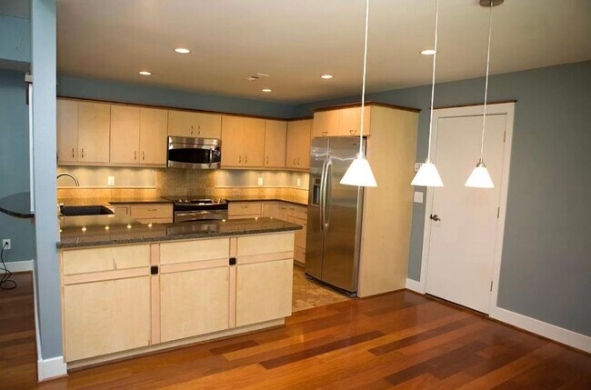 Building Photo - Cute House in Springdale available May 1