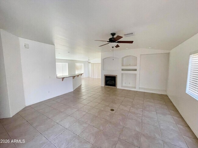 Foto del edificio - 4981 E Catalina Ct