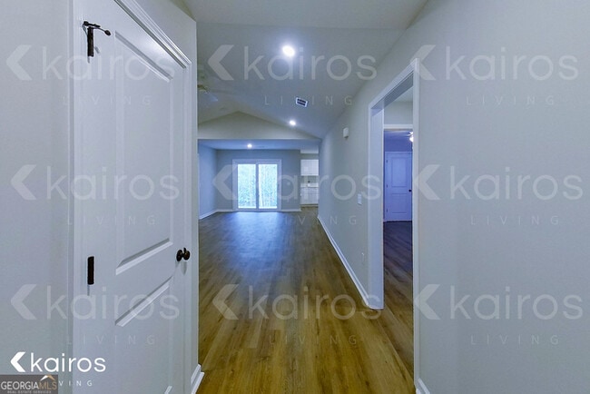 Building Photo - 148 Cottage Grove Rd