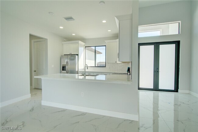Foto del edificio - 2431 Tropicana Parkway W