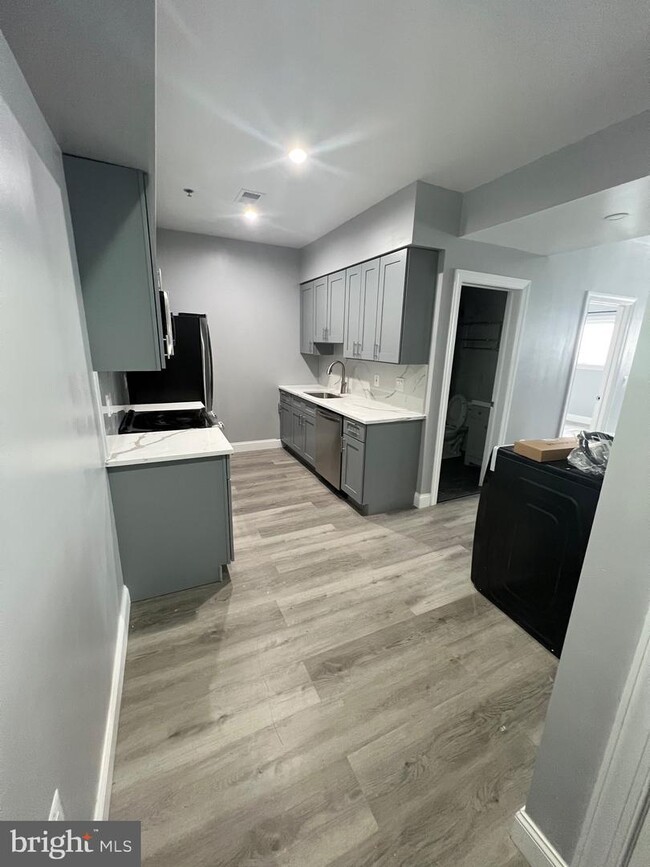 Foto del edificio - 1611-15 Ridge Ave