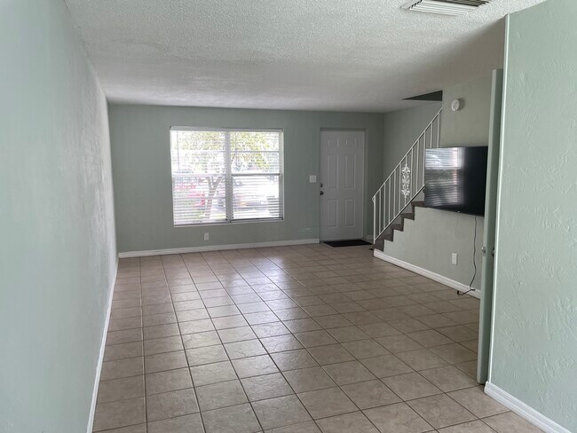 Foto del edificio - 1610 S Palmetto Ave