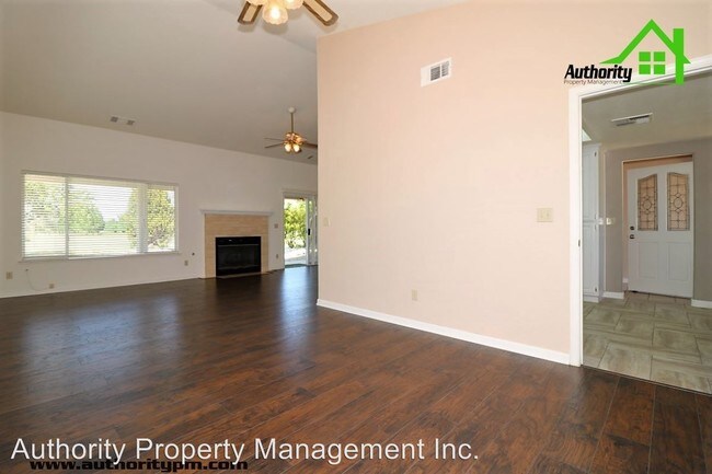 Building Photo - 3 br, 2 bath House - 22444 Golftime