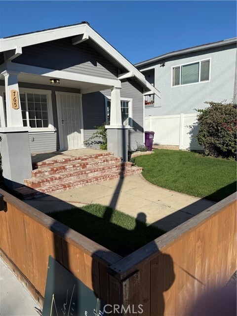 Building Photo - 765 Loma Ave