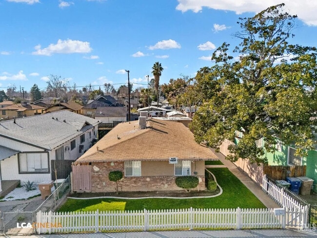 Building Photo - 311 F St