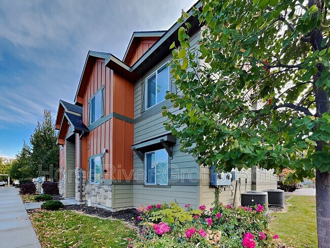Foto del edificio - 6673 W Winston Ln