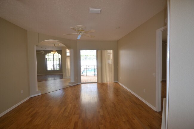 Foto del edificio - 7925 Bengal Ln