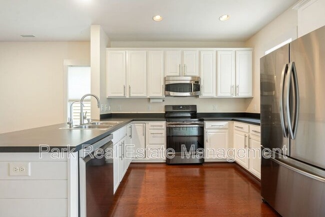 Foto del edificio - 44 Danbury Ct