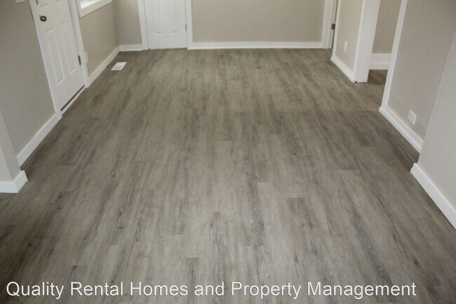 Foto del edificio - 2 br, 1 bath House - 2136 E Bristol Rd