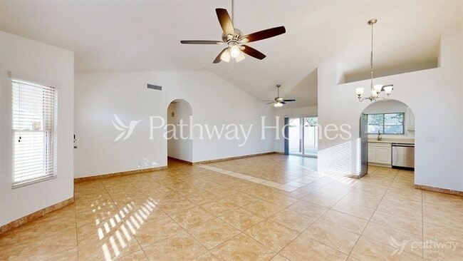 Building Photo - 6642 N 84th Ln