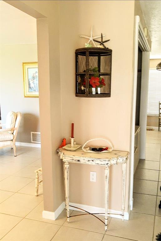 Foto del edificio - 1335 Cambridge Dr