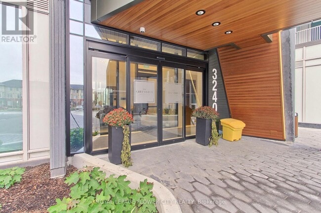 Photo du bâtiment - 3240 William Coltson Ave