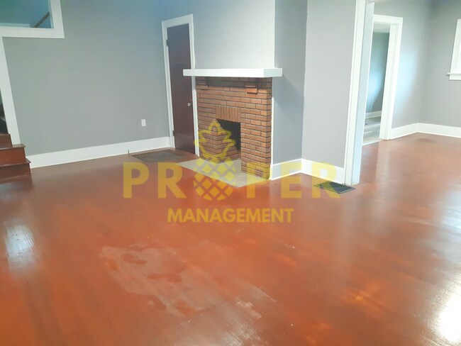 Foto del edificio - Beautiful 2 bedroom 1 bathroom house with ...