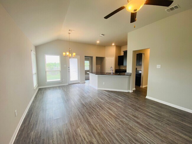 Building Photo - Charming and well-maintained home in a convenient Temple location