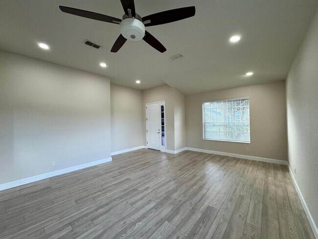 Foto del edificio - 1268 Toluke Point