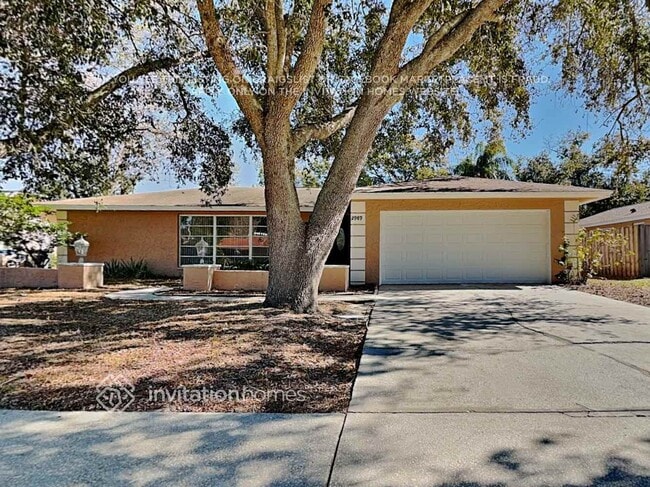 Building Photo - 2989 Kenilwick Dr S