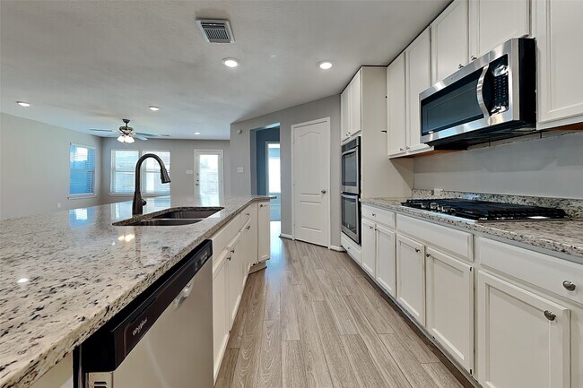 Building Photo - 25614 Ramsey Heights Way