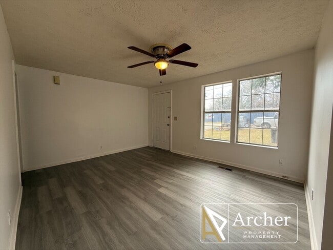 Building Photo - 98 Dougherty St